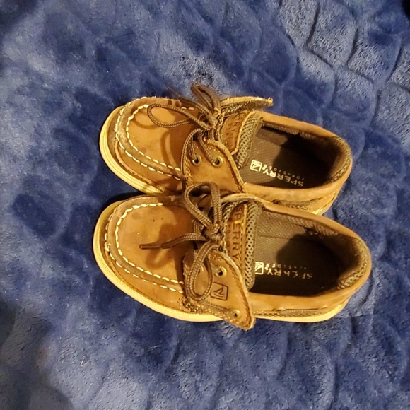Sperry Boat Shoes - Picture 3 of 4